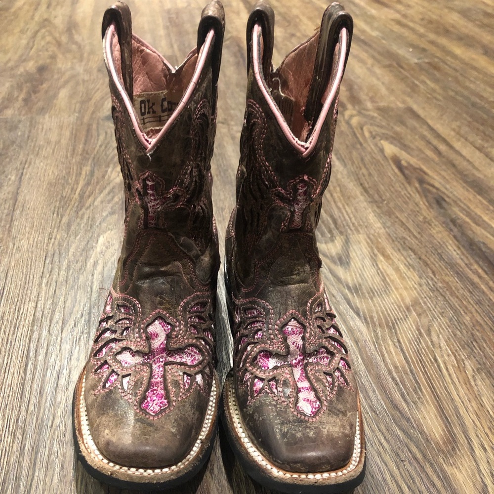 Kids boots